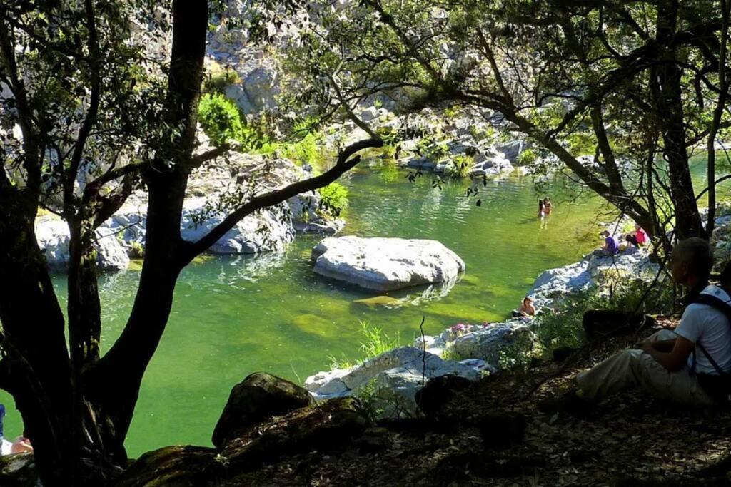 FERULA romantica mansarda tra fiumi e montagne Sardegna Seùlo Esterno foto