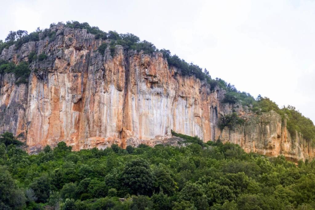 FERULA romantica mansarda tra fiumi e montagne Sardegna Villa Seùlo Esterno foto