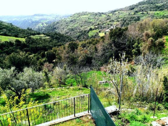 FERULA romantica mansarda tra fiumi e montagne Sardegna Villa Seùlo Esterno foto